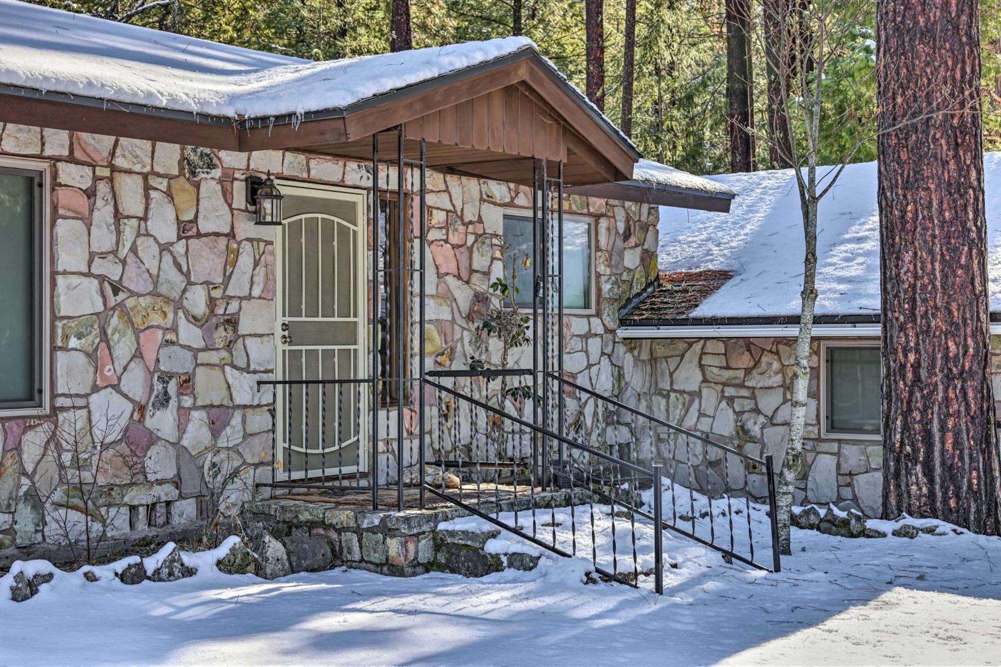 Casa vacanze Riverfront Near Yosemite National Park!