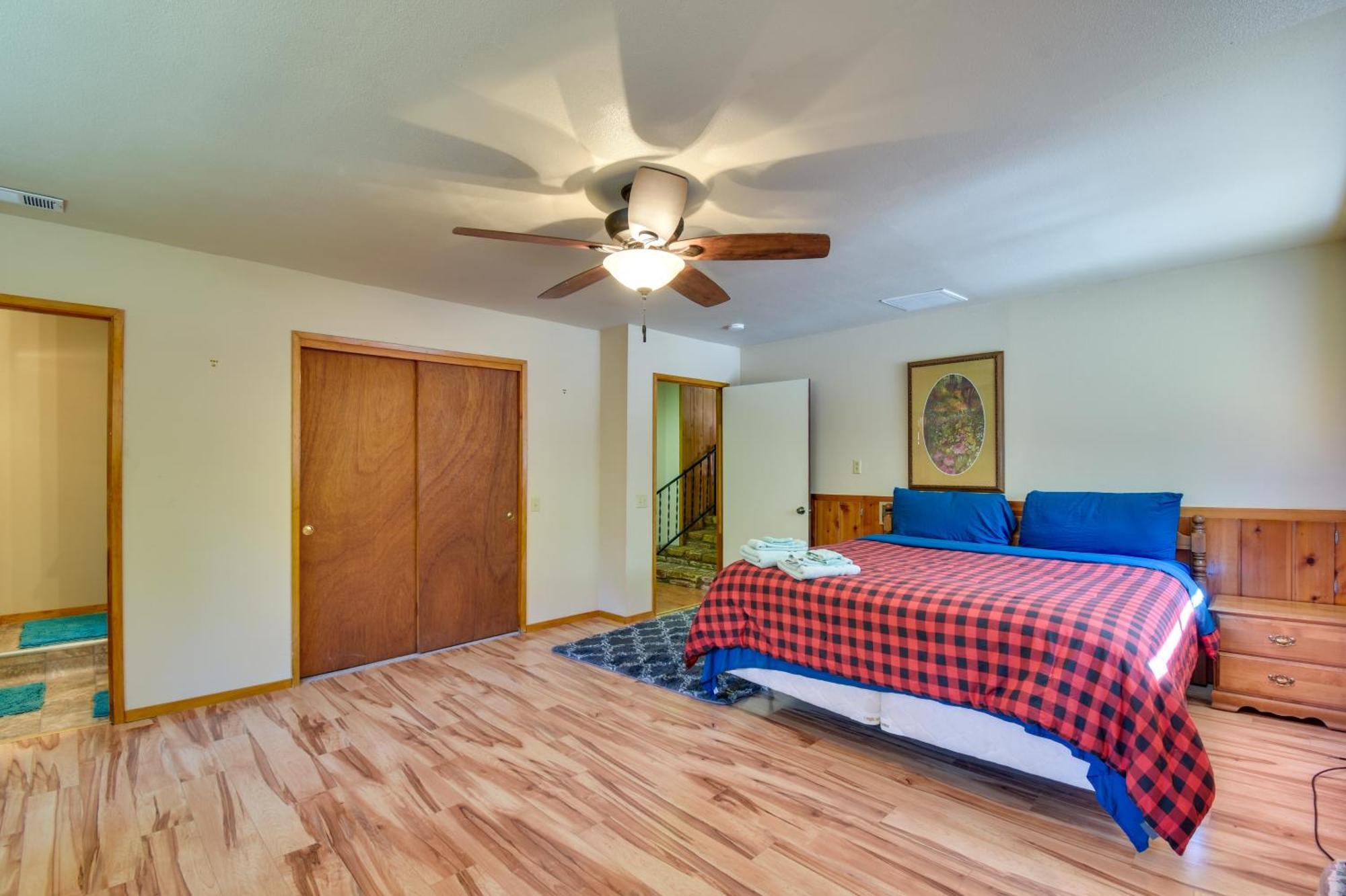 Riverfront Near Yosemite National Park! Holiday home